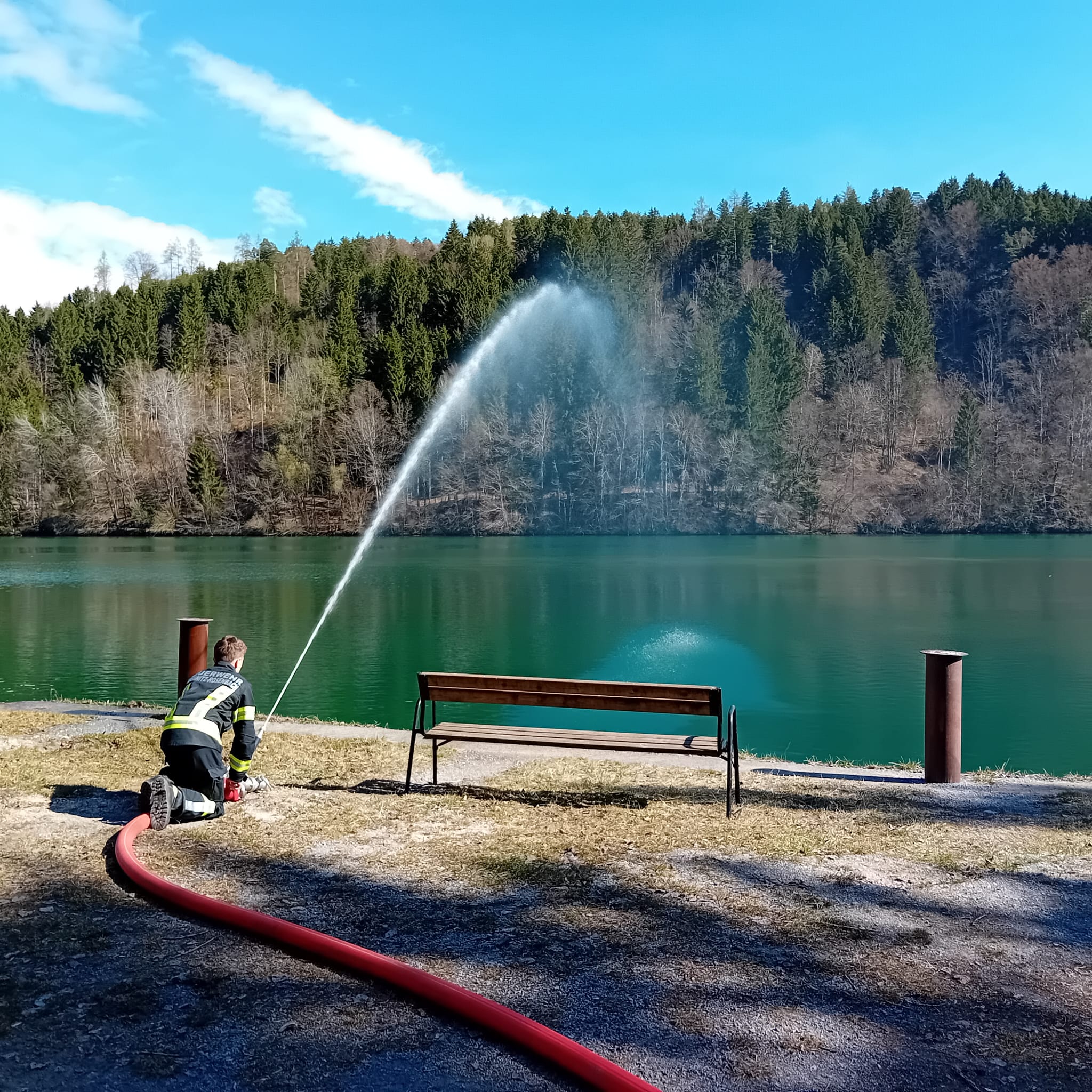 Maschinistenübung an der Drau: Wasserförderung und TS-Einsatz im Fokus